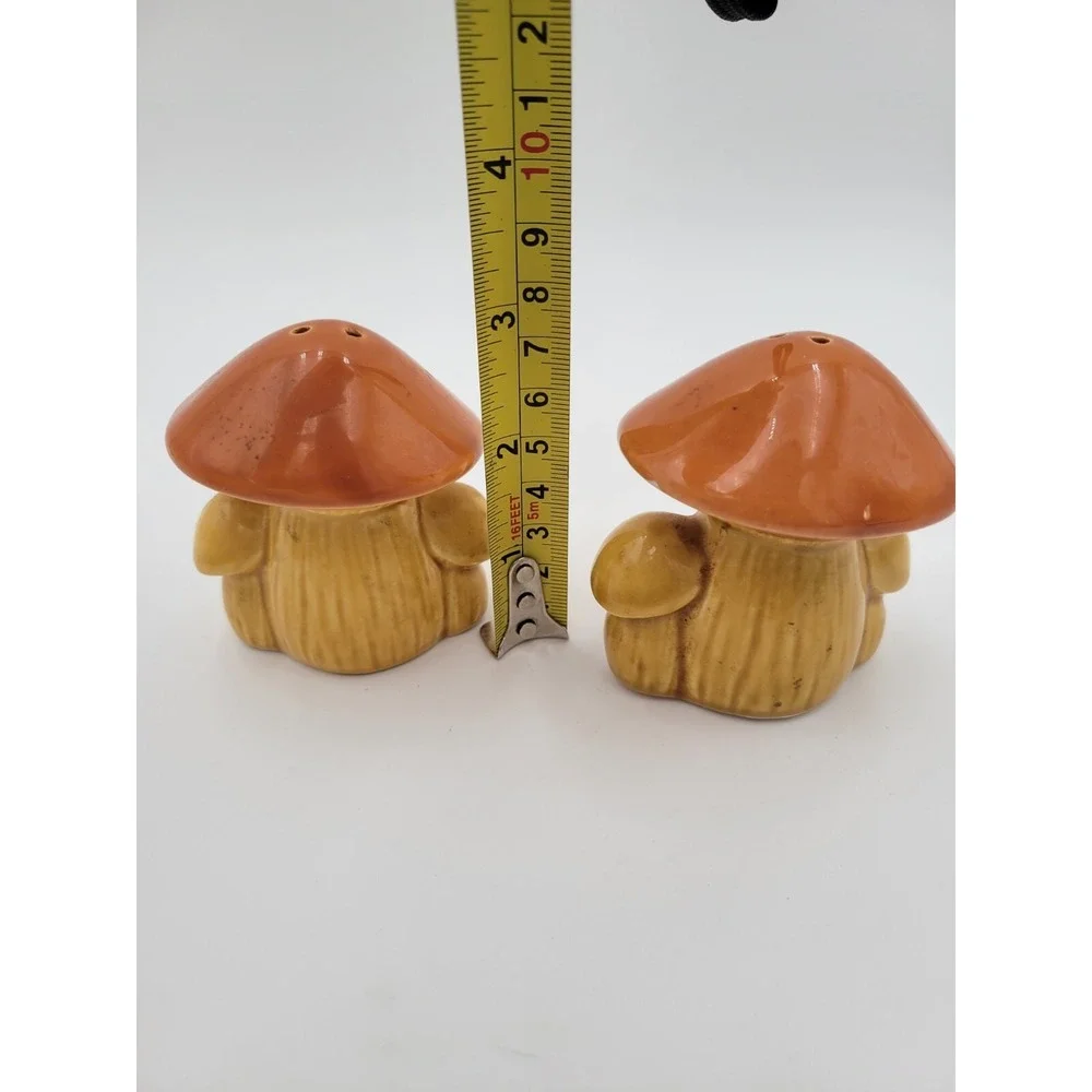 Vintage‎ 1970s Mushroom Salt and Pepper Shakers Orange Yellow Japan
